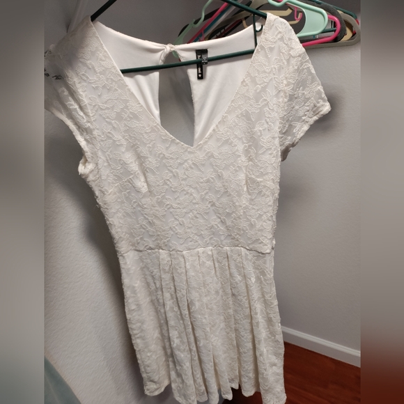 White Lace Dress - Picture 1 of 2